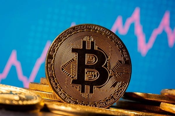 Bitcoin verá seu preço aumentar 10 vezes graças às ações anti-cripto da SEC Por Investing.com