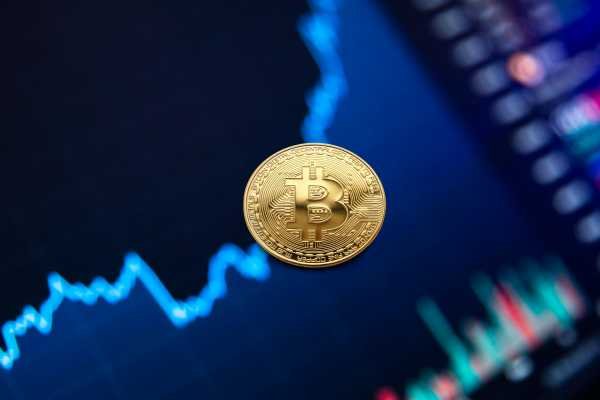 Bitcoin Avoids Sharp Moves