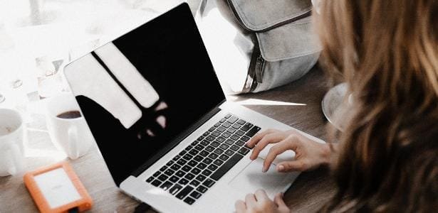 Mulher indenizará atual do ex por criar perfil falso em site de namoro