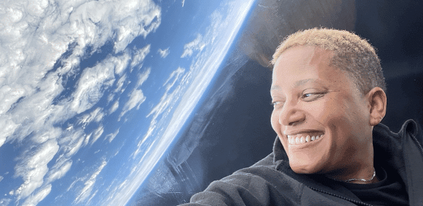 Nunca é tarde! Pioneira, ela pilotou espaçonave aos 51 graças a um poema – 22/07/2023