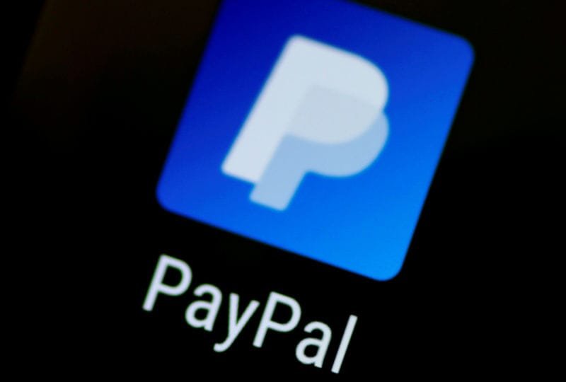 PayPal se torna primeira grande fintech a lançar stablecoin lastreada em dólar Por Reuters
