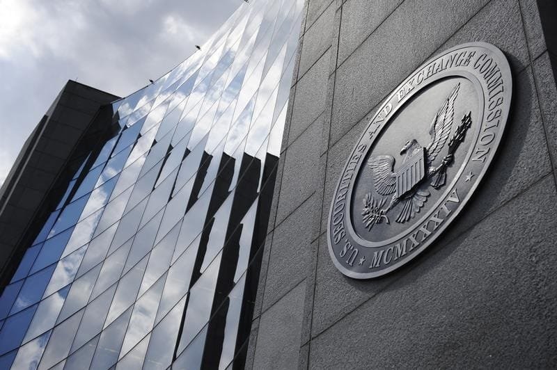 SEC adia decisão sobre três ETFs de Bitcoin à vista após derrota contra Grayscale Por BlockTrends