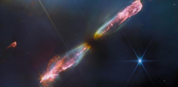 James Webb capta imagem inédita de jatos supersônicos de estrela
