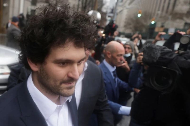 Sam Bankman-Fried volta a depor em julgamento de fraude Por Reuters