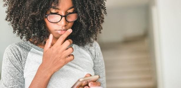 Planos de celular mais vendidos têm o pior custo-benefício, diz pesquisa