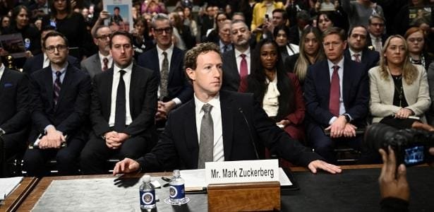 Zuckerberg pede desculpas por impacto de redes sociais em crianças