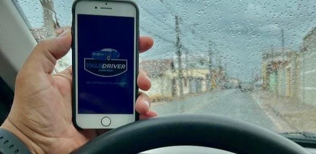 Uber e 99? Motoristas de cidadezinha criam apps próprios de corrida