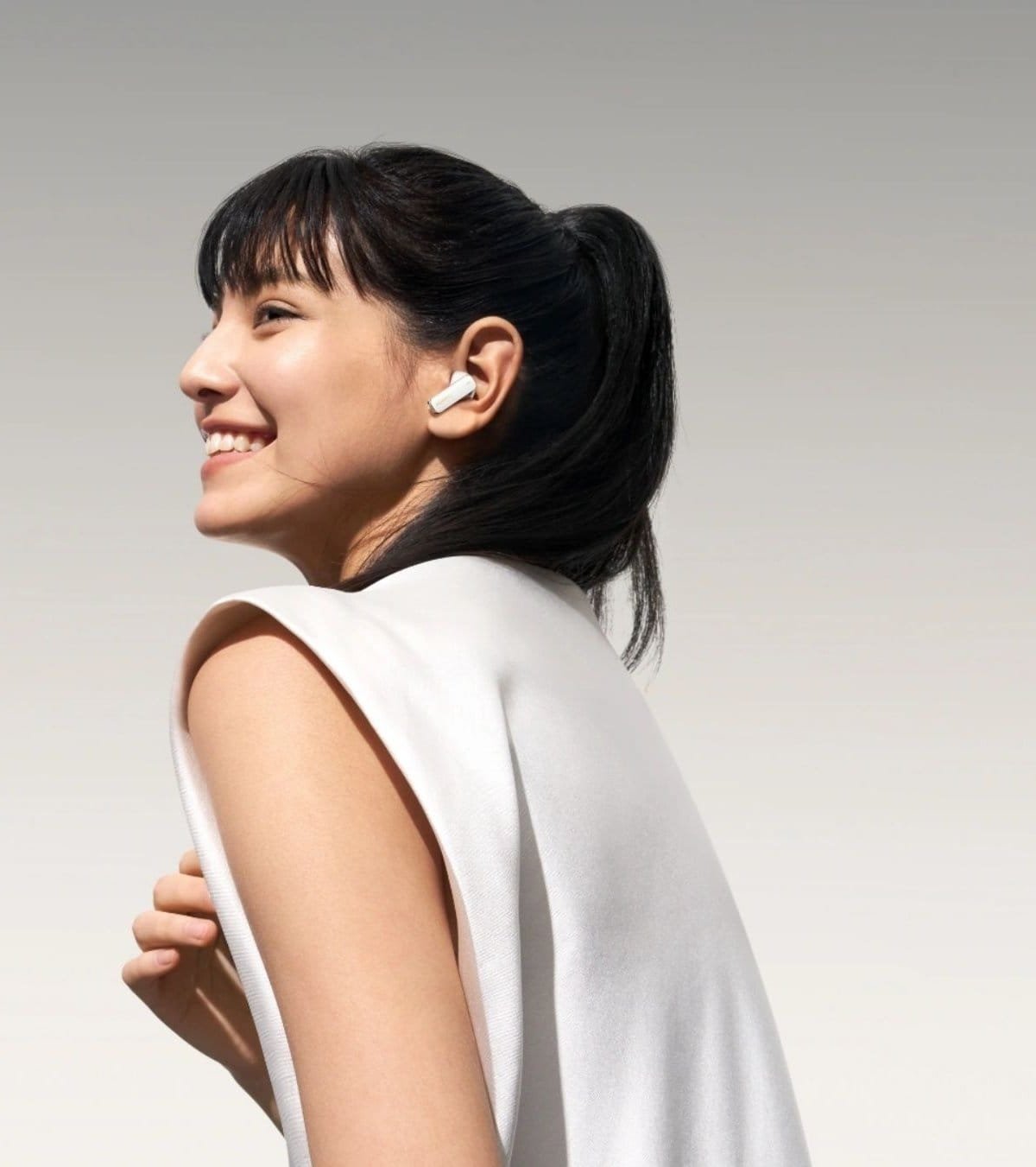 Huawei lança fone FreeBuds Pro 4 com ANC avançado e som de alta fidelidade no Brasil