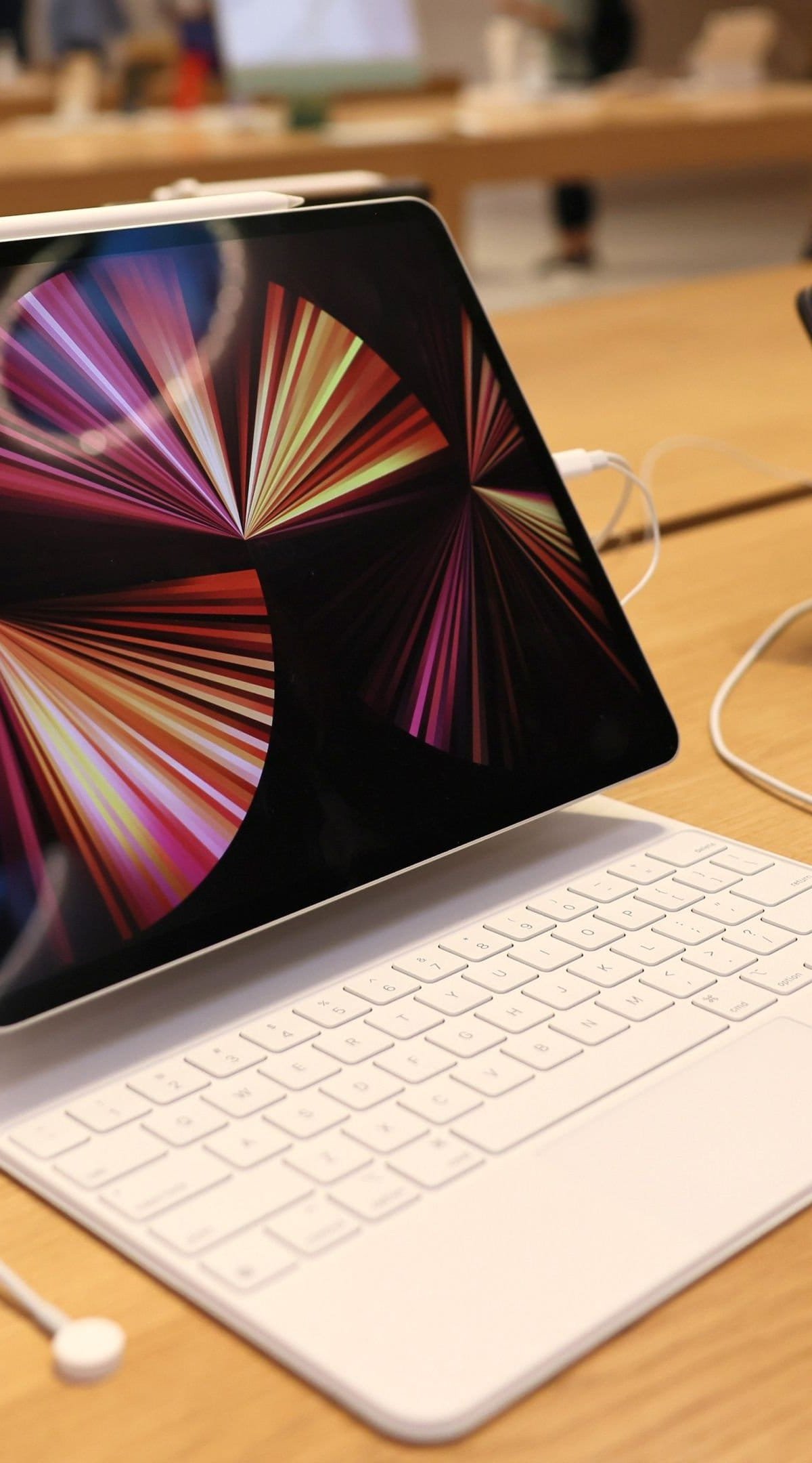 Apple deve lançar dobrável em 2026, mas ainda não sabemos o que é