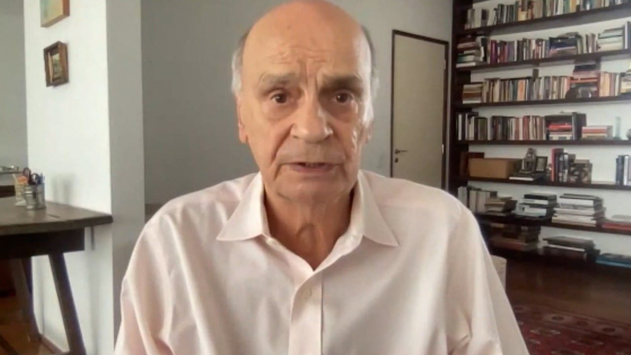 Drauzio Varella testa diagnósticos médicos sugeridos por ChatGPT e DeepSeek