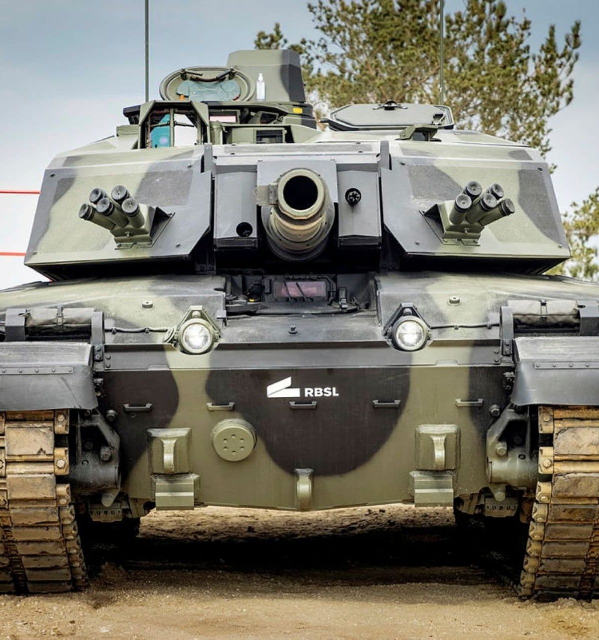 Challenger 3: tanque britânico precisa de IA para combater drones, aponta relatório