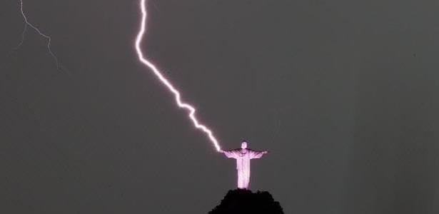 Raios não caem duas vezes em um mesmo lugar? Veja o que a ciência diz