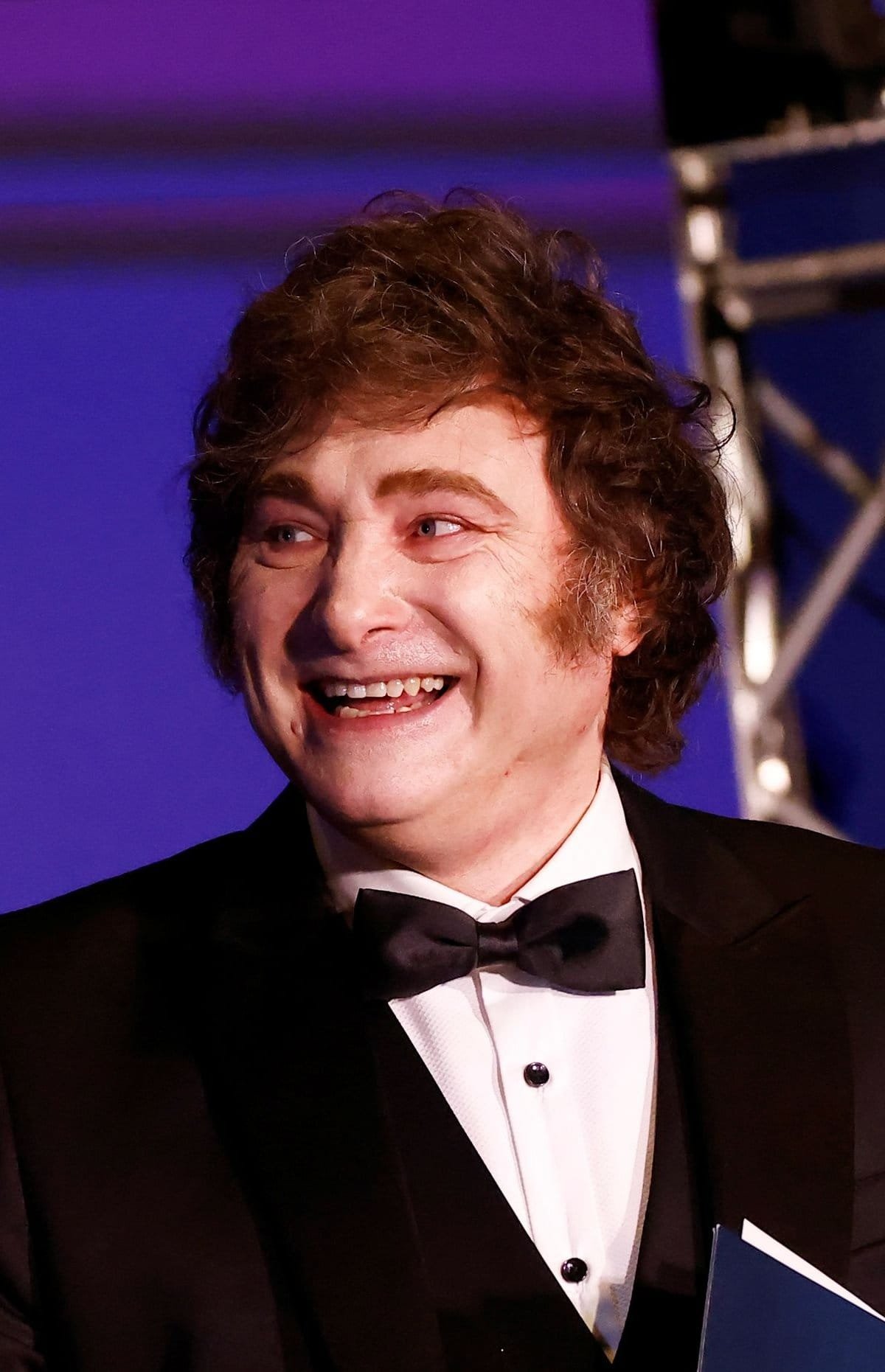 Presidente argentino Milei é investigado por divulgar possível golpe da criptomoeda $LIBRA