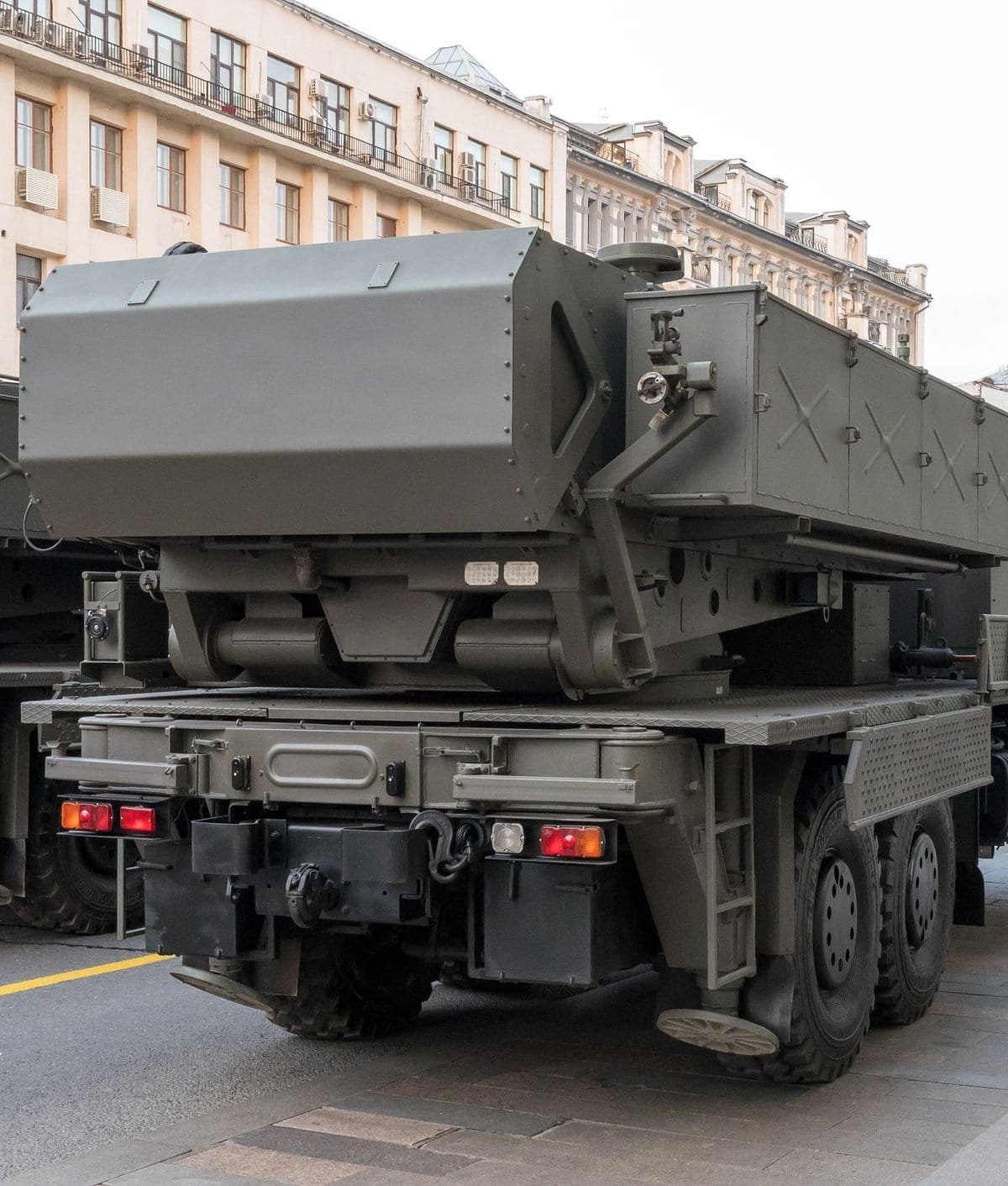 Drone da Ucrânia destrói sistema de armas termobáricas da Rússia