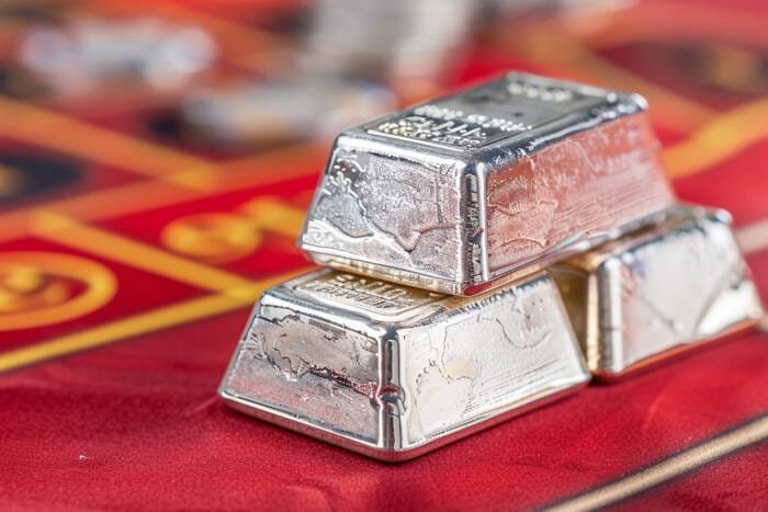 Silver (XAG) Forecast: Reaction to $31.81 Sets the Tone with CPI as the Next Catalyst