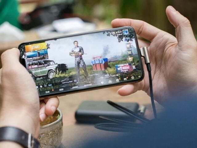 Free Fire é líder entre os jogos de celular, que acumularam 49% de toda receita do setor em 2024