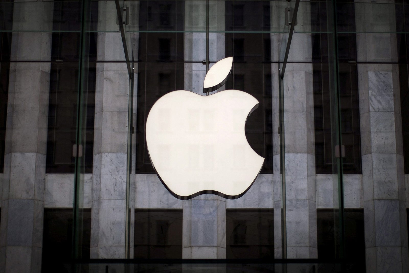 Justiça reverte decisão e determina que Apple permita lojas de aplicativos alternativas no iOS | Tecnologia