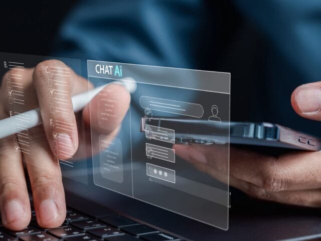 Os solitários na multidão digital – Coluna do The BRIEF