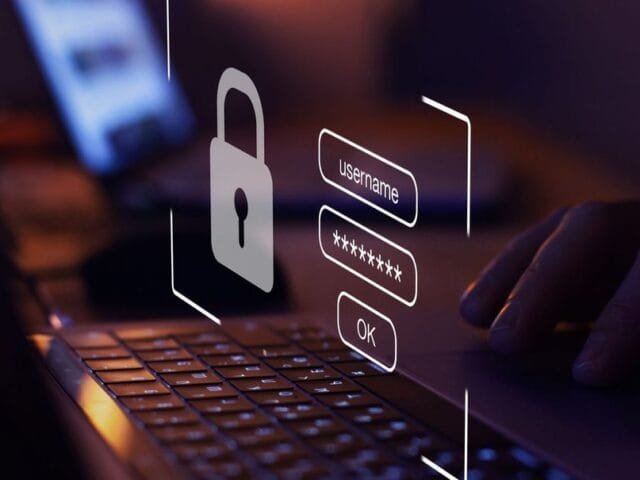 Senhas e dados de autoridades próximas a Trump estão disponíveis online, alerta revista