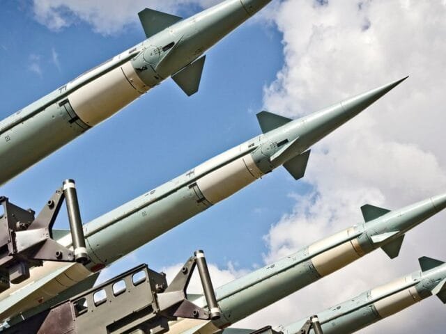 Ucrânia destrói quase 100 mísseis de cruzeiro russos em ataque de drone à base Engels-2