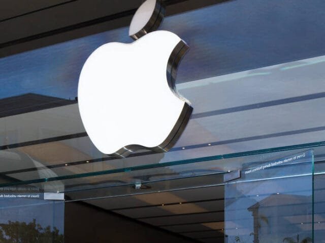 Nasdaq 100: Apple and Nvidia Selloff Sparks AI Concerns – What’s Next for US Stocks?