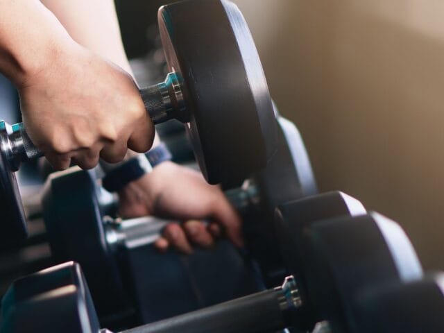 Escolhas que você pode fazer no seu treino na academia para ganhar músculos