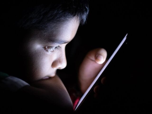 Brasil é um dos países que mais teve denúncias de abuso infantil na internet em 2024