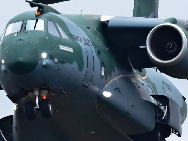 Embraer KC-390: o avião cargueiro feito no Brasil que é destaque internacional