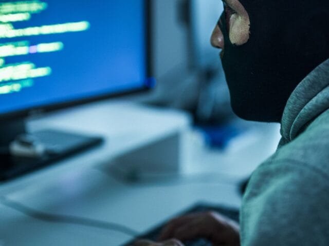 Nova versão de vírus rouba senhas de centenas de programas no Windows