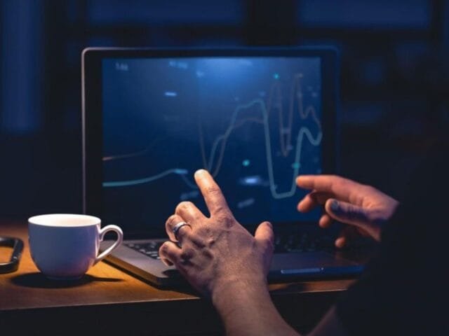 Estudo matemático mostra como acontece uma fraude no mercado de criptomoedas