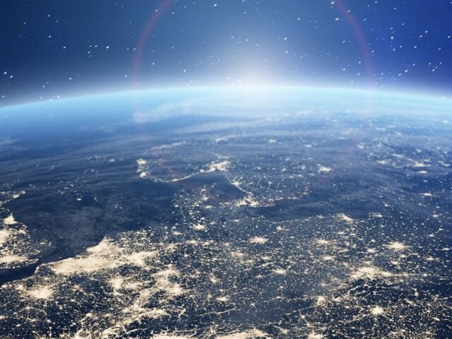 Experimento militar ou científico? Missão espacial russa libera objeto misterioso em órbita