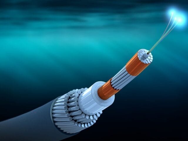 Internet pode sofrer ‘queda global’ por ataques contra cabos submarinos