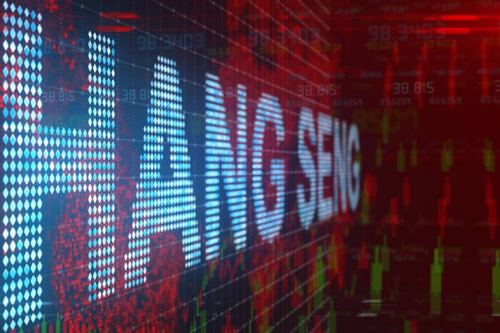 Hang Seng Index Drops as Trump Tariff Flip-Flop Shakes Investor Confidence