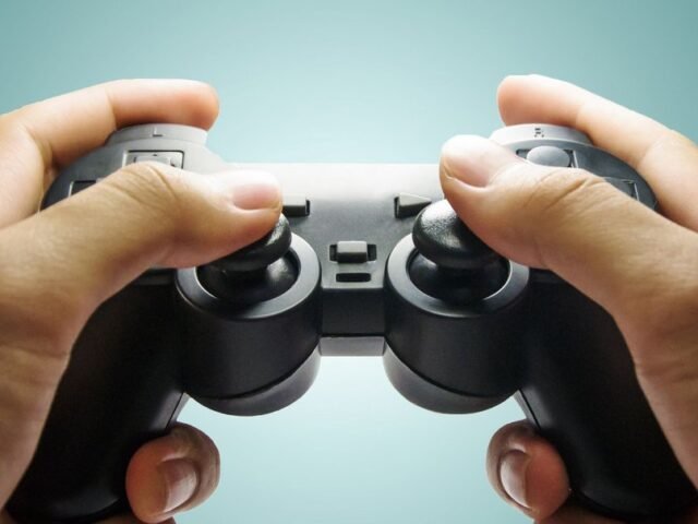 Guerra dos drones: Reino Unido proíbe exportação de controles de videogame para a Rússia