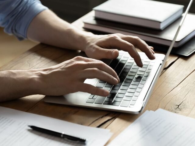 Inteligência é mais importante do que prática ao usar um computador, diz estudo