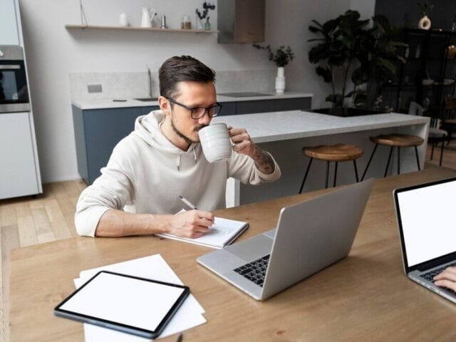 12 itens indispensáveis para quem trabalha em home office