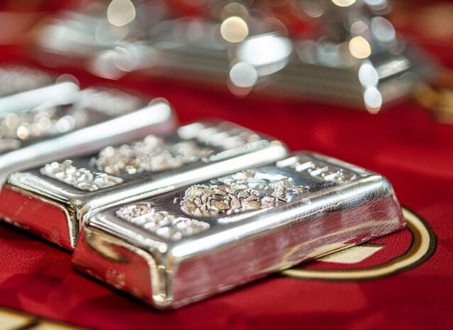 Silver (XAGUSD) Forecast: 200-Day MA Breach Opens Door to Deeper Selloff Toward $28.40