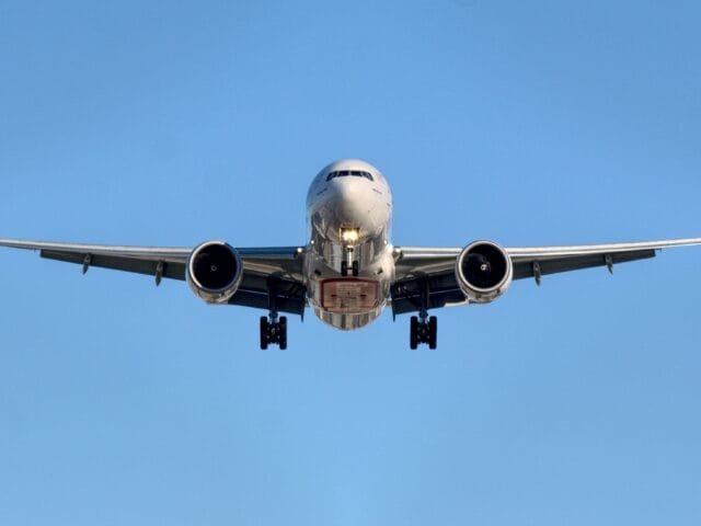 Apple transportou 1,5 milhão de iPhones da Índia para os EUA para se prevenir de tarifaço, diz agência | Tecnologia