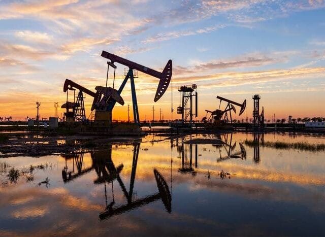 Natural Gas, WTI Oil, Brent Oil Forecasts – Oil Dives 5% As Traders React To Trump Tariffs