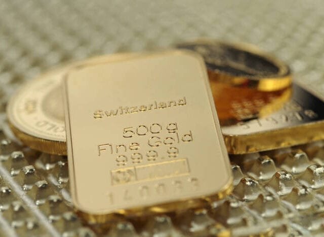 Gold Faces Correction as Overbought Signals Emerge Near $3,150