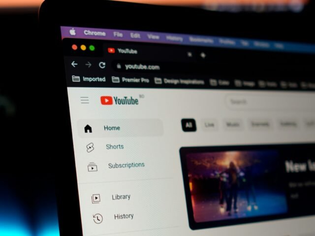YouTube completa 20 anos: relembre primeiro vídeo e curiosidades da plataforma
