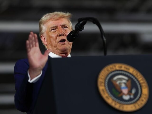 ‘CEOs de tecnologia estão beijando minha bunda’, provoca Trump