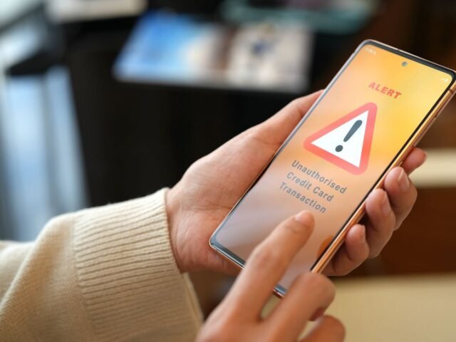 Central de golpes: Anatel apreende equipamento para disparo de SMS falso em São Paulo