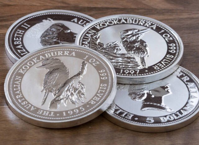 AUD/USD, NZD/USD, and USD/JPY Analysis: US Dollar Weakness Fuels Diverging Trends