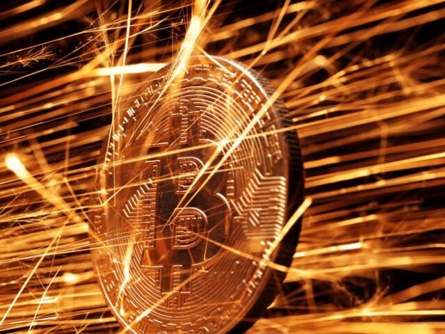 Bitcoin renova máxima histórica