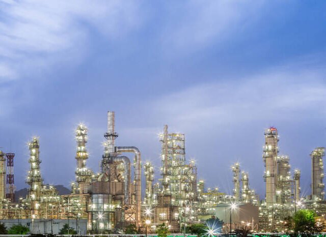 Natural Gas and Oil Forecast: Geopolitical Risks and Moody’s Downgrade Shape Outlook