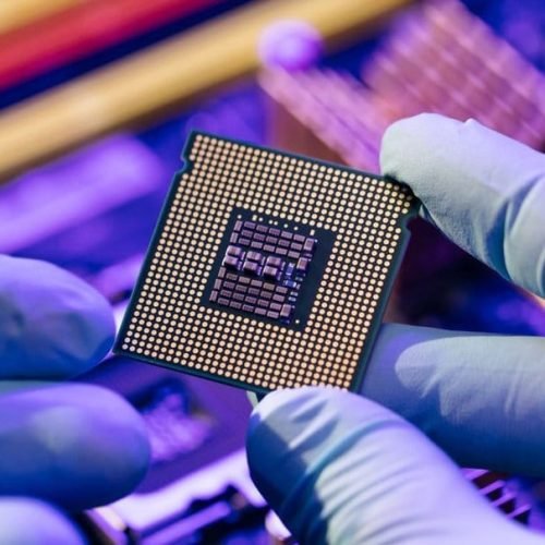 Tarifas para chips começarão muito em breve, diz Donald Trump