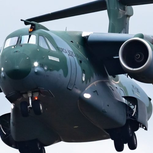 Embraer KC-390: o avião cargueiro feito no Brasil que é destaque internacional