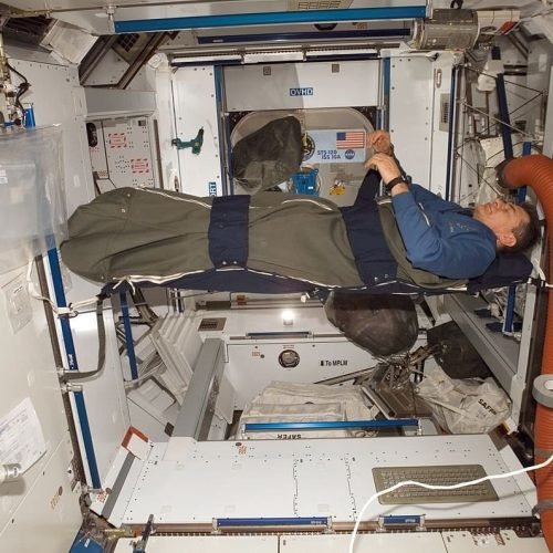 Com o que os astronautas sonham quando estão no espaço?