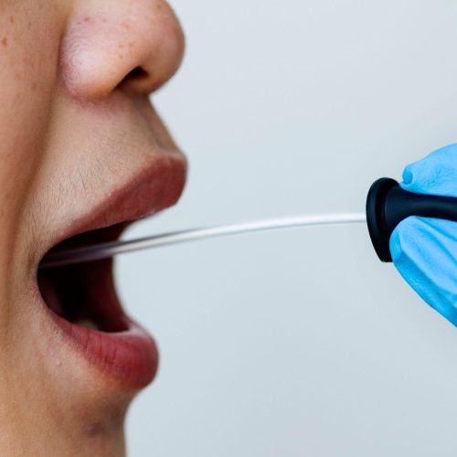 Usando um cotonete, novo teste prevê quanto uma pessoa ainda tem de vida